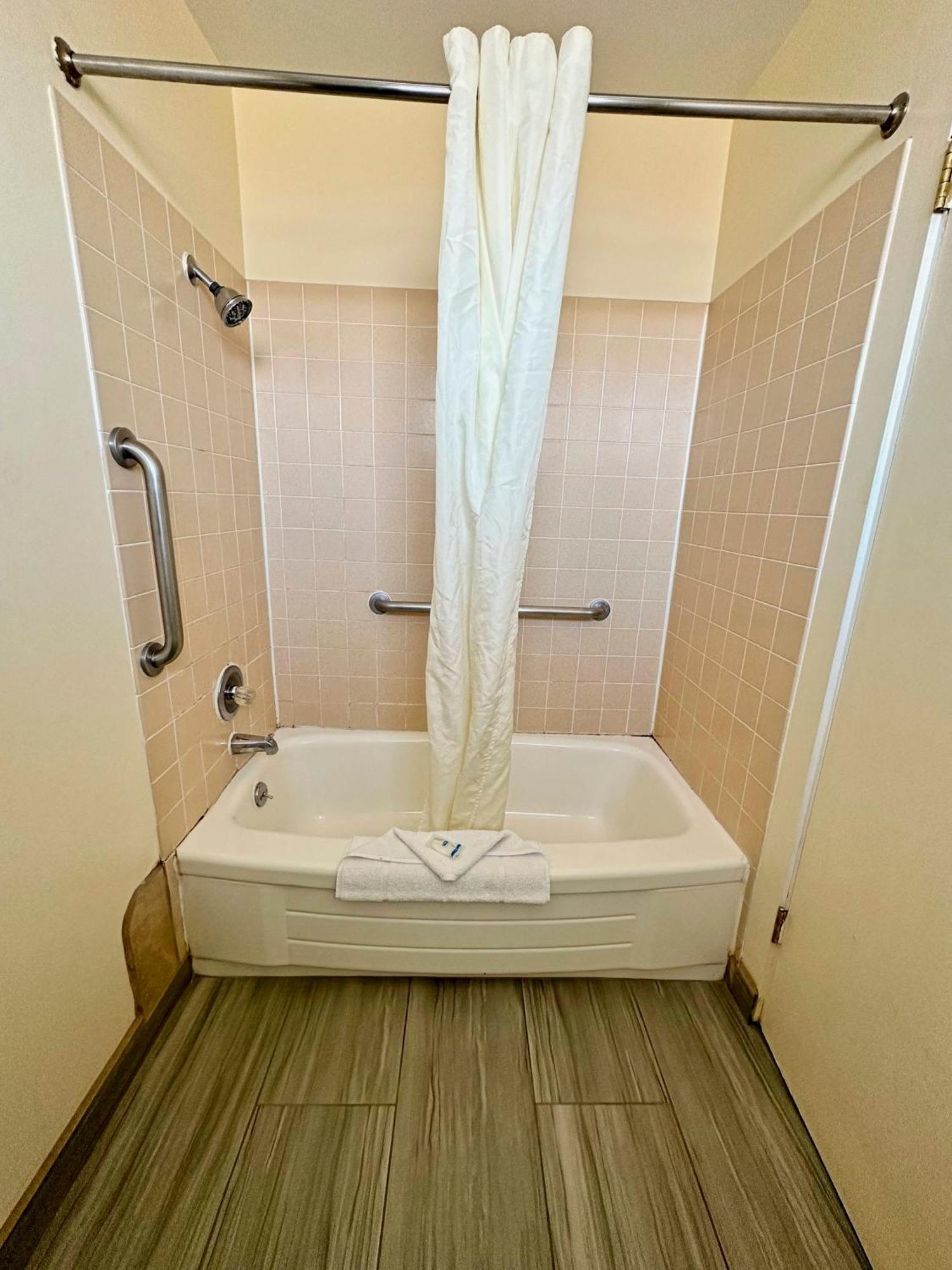 Rodeway Inn Boardman - Hermiston Экстерьер фото